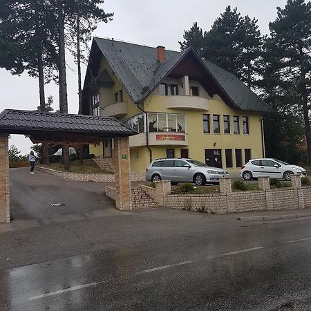 Restoran&Motel And Apartmants Lovacka Prica Tesanj Kültér fotó