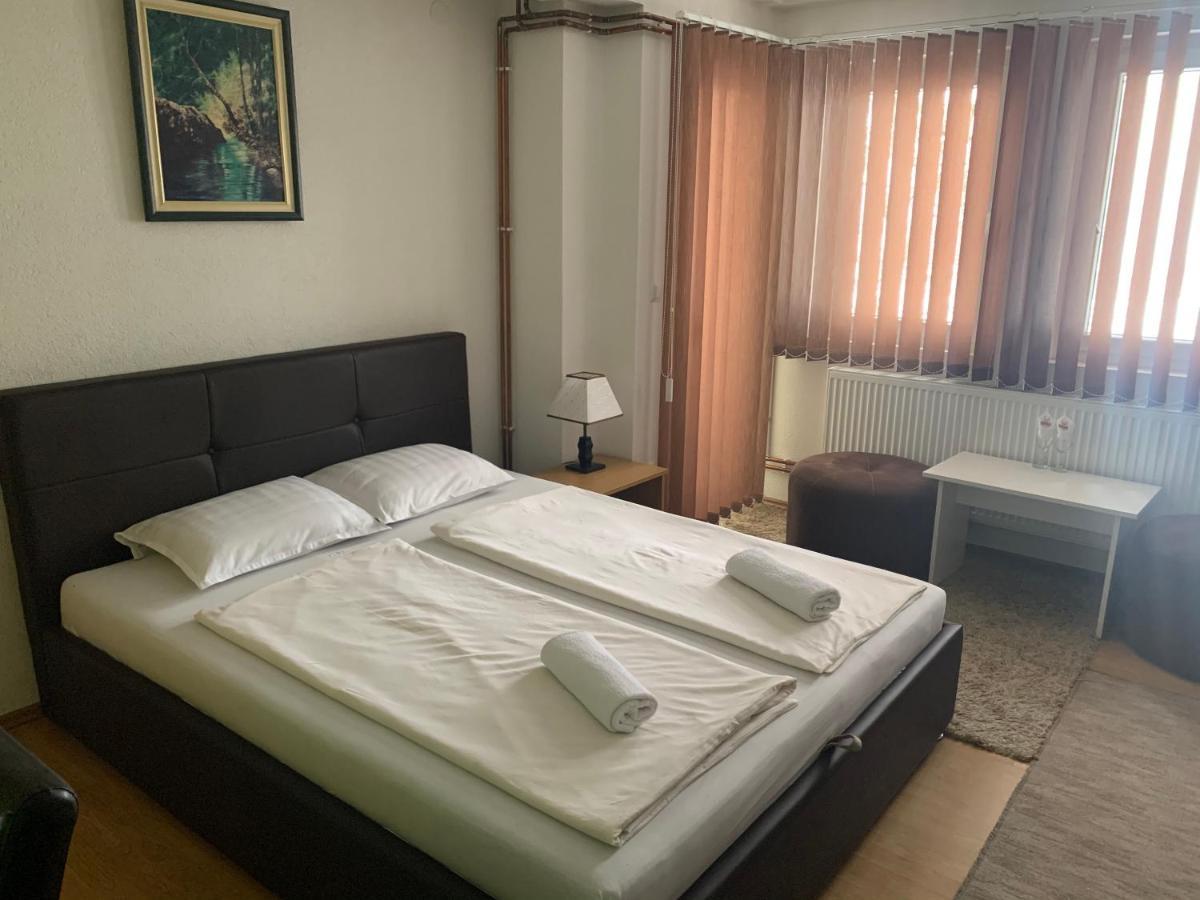 Restoran&Motel And Apartmants Lovacka Prica Tesanj Kültér fotó