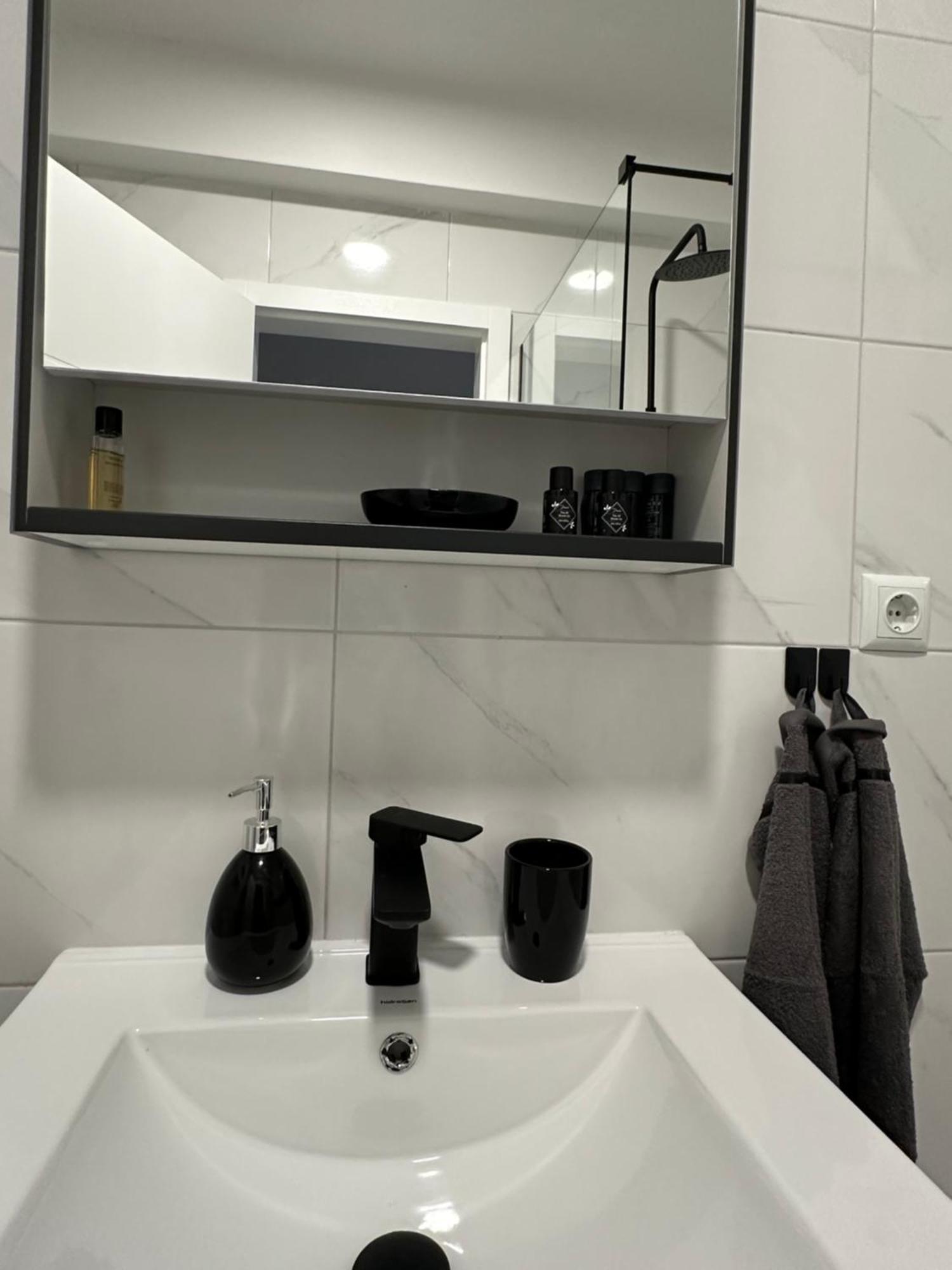 Restoran&Motel And Apartmants Lovacka Prica Tesanj Kültér fotó