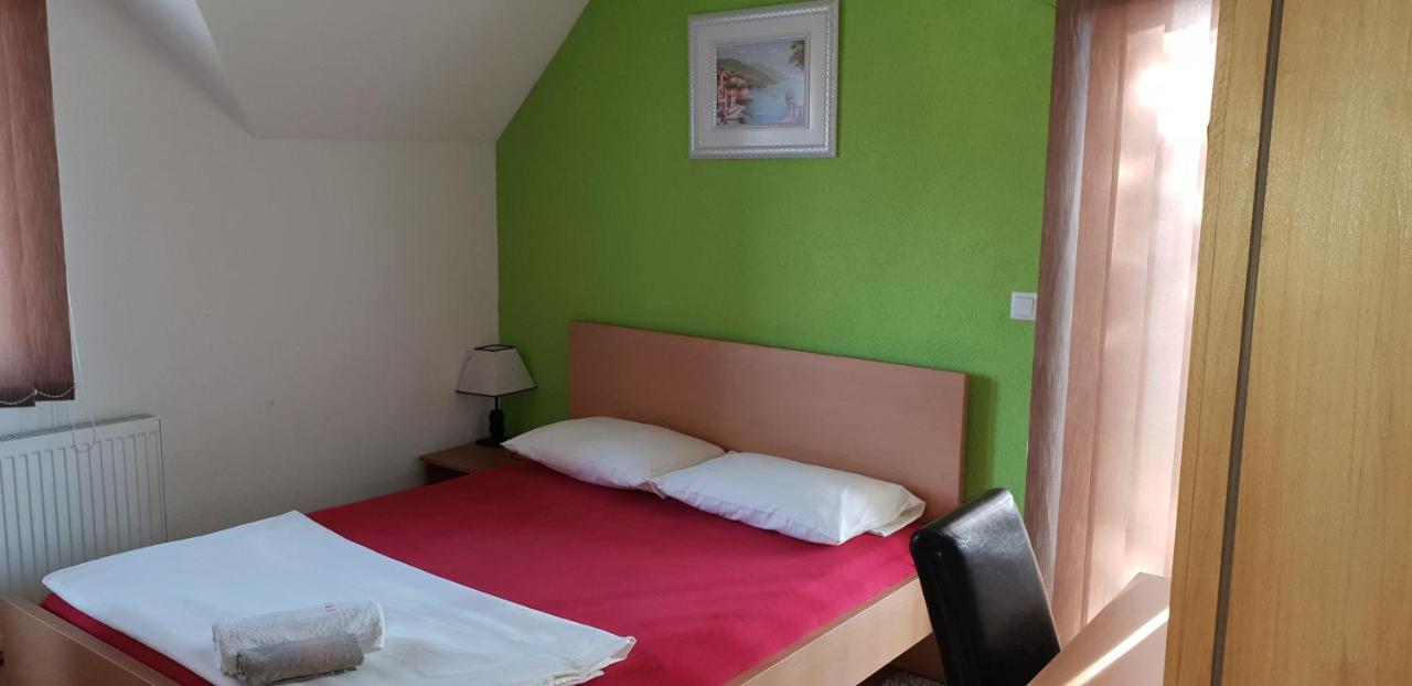 Restoran&Motel And Apartmants Lovacka Prica Tesanj Kültér fotó